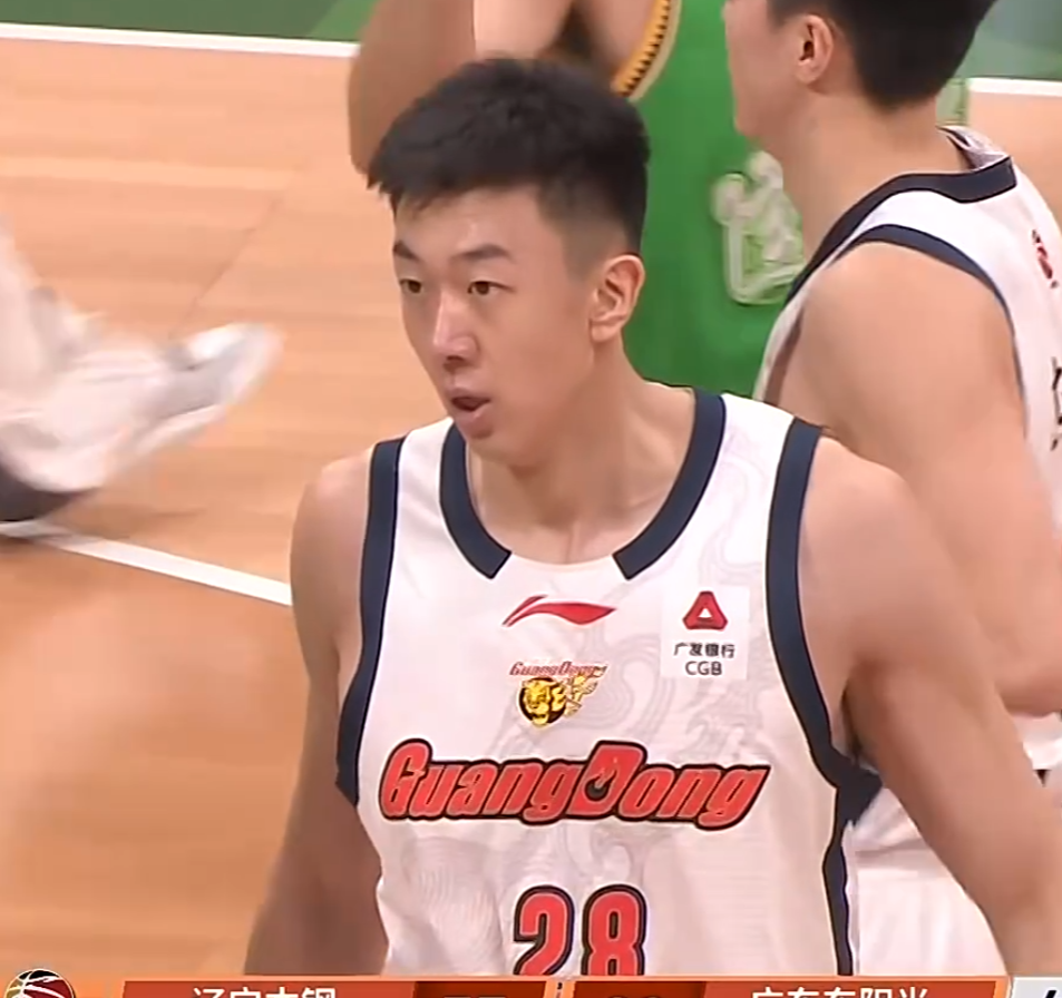 3消息!杜锋深夜发声,焦泊乔被辽篮球迷辱骂,朱芳雨买断王少杰
