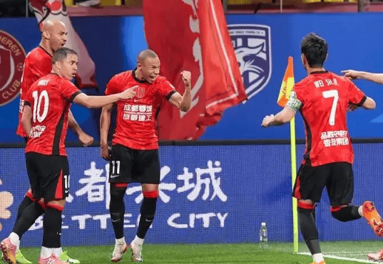 开云登录入口-中超积分榜,津门虎4:2国安,摆脱垫底,蓉城4:0,五连胜5分领跑